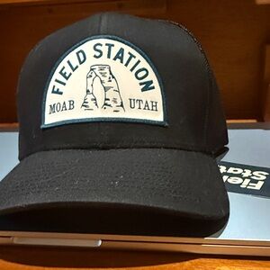 Field Station Black Cap